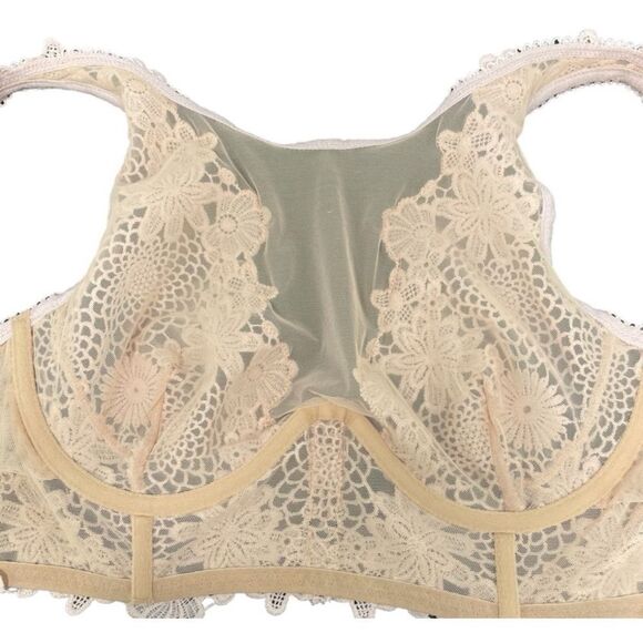 Victoria's Secret Dream Angels Floral
Applique Mesh Lace Bra Size 36C / Exellent - Picture 8 of 9